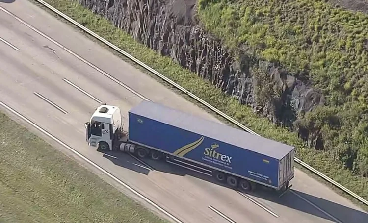 Rodoanel: durante suspeita de sequestro, caminhão interdita rodovia em novembro de 2025. (Reprodução/Redes sociais)