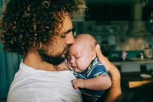 Imagem referente à matéria: Licença-paternidade pode ser votada nesta semana na Câmara; entenda