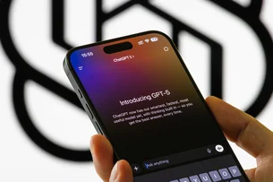 OpenAI redesenha ChatGPT após riscos de vínculos emocionais excessivos
