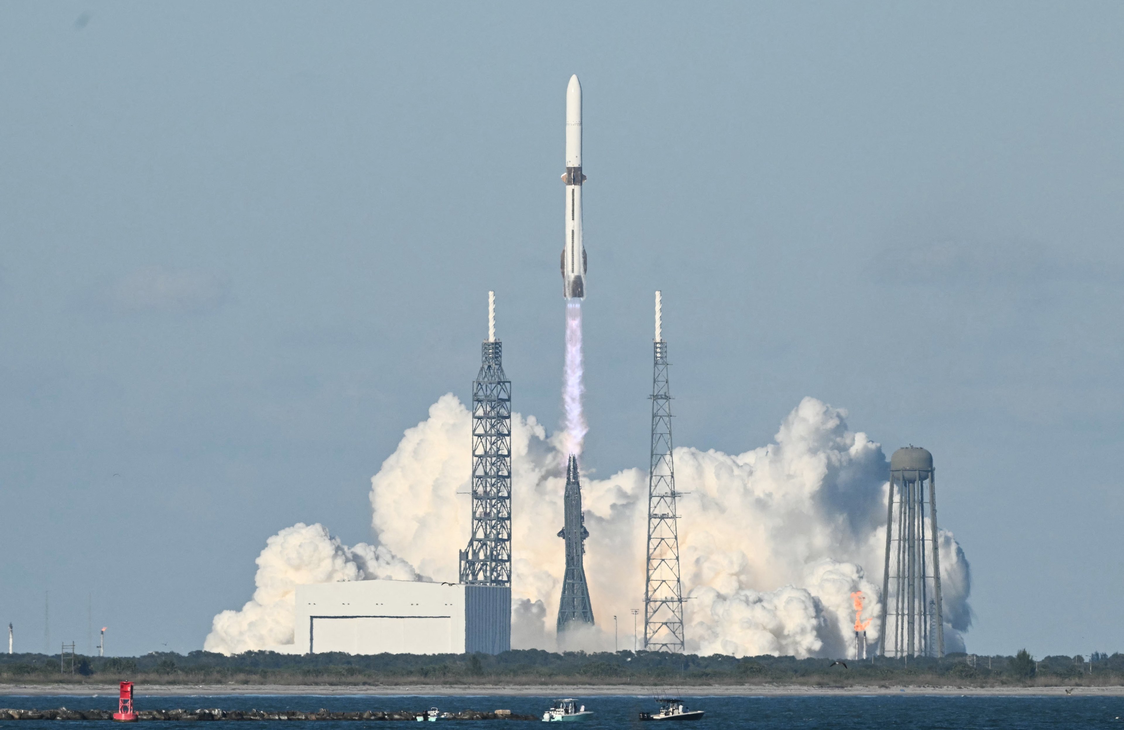 Blue Origin lança supernave, pela 2ª vez, em missão para estudar Marte