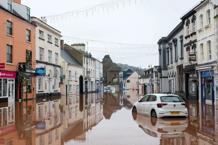 MONMOUTH, WALES - NOVEMBER 15: A general view of a car in water following flooding on Monnow Street on November 15, 2025 in Monmouth, Wales. Storm Claudia caused severe and widespread flooding in Monmouth and has been declared a major incident by South Wales Fire and Rescue Service. (Photo by Matthew Horwood/Getty Images) (Matthew Horwood/Getty Images)