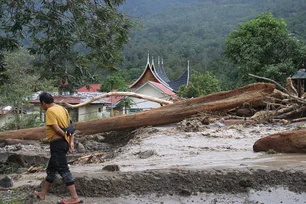 Imagem referente à matéria: Inundações deixam quase 600 mortos na Ásia