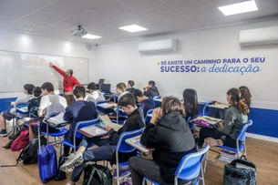 Qual a fórmula para passar no vestibular? Colégio de SP aposta em IA para turbinar resultados