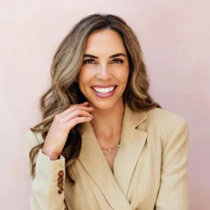 Imagem referente à matéria: Enfermeira cria marca de skincare e fatura milhões com investimento próprio