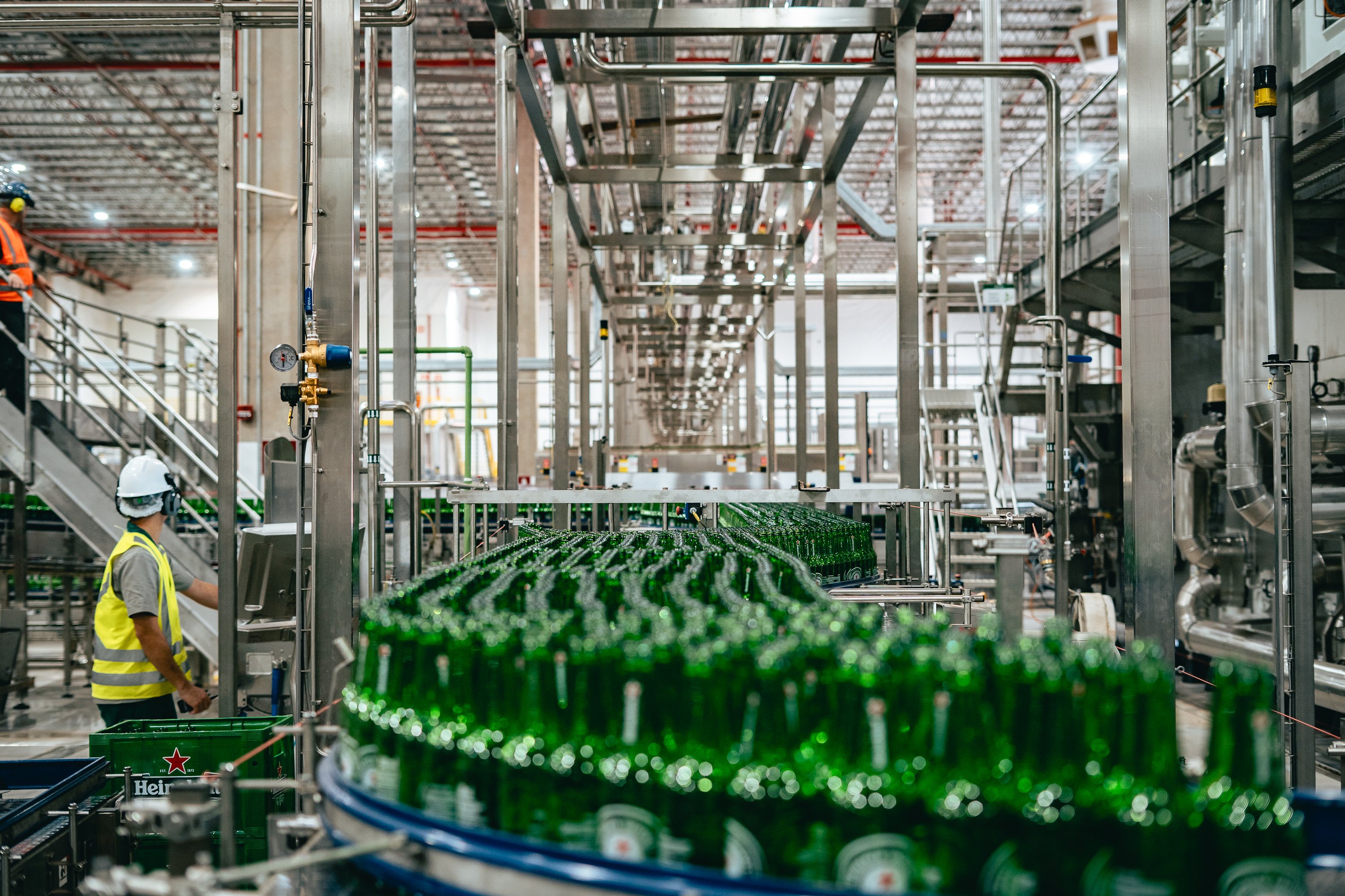 Heineken inaugura fábrica de R$ 2,5 bi em MG e dobra aposta no puro malte