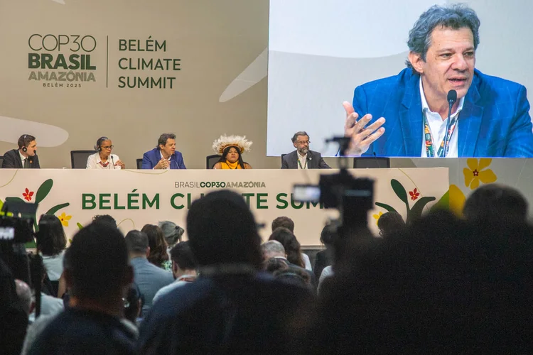 Fernando Haddad celebra "largada muito boa" do Fundo de Florestas durante a Cúpula dos Líderes, em Belém: "Não esperaria nada melhor do que tá acontecendo." (Leandro Fonseca /Exame)
