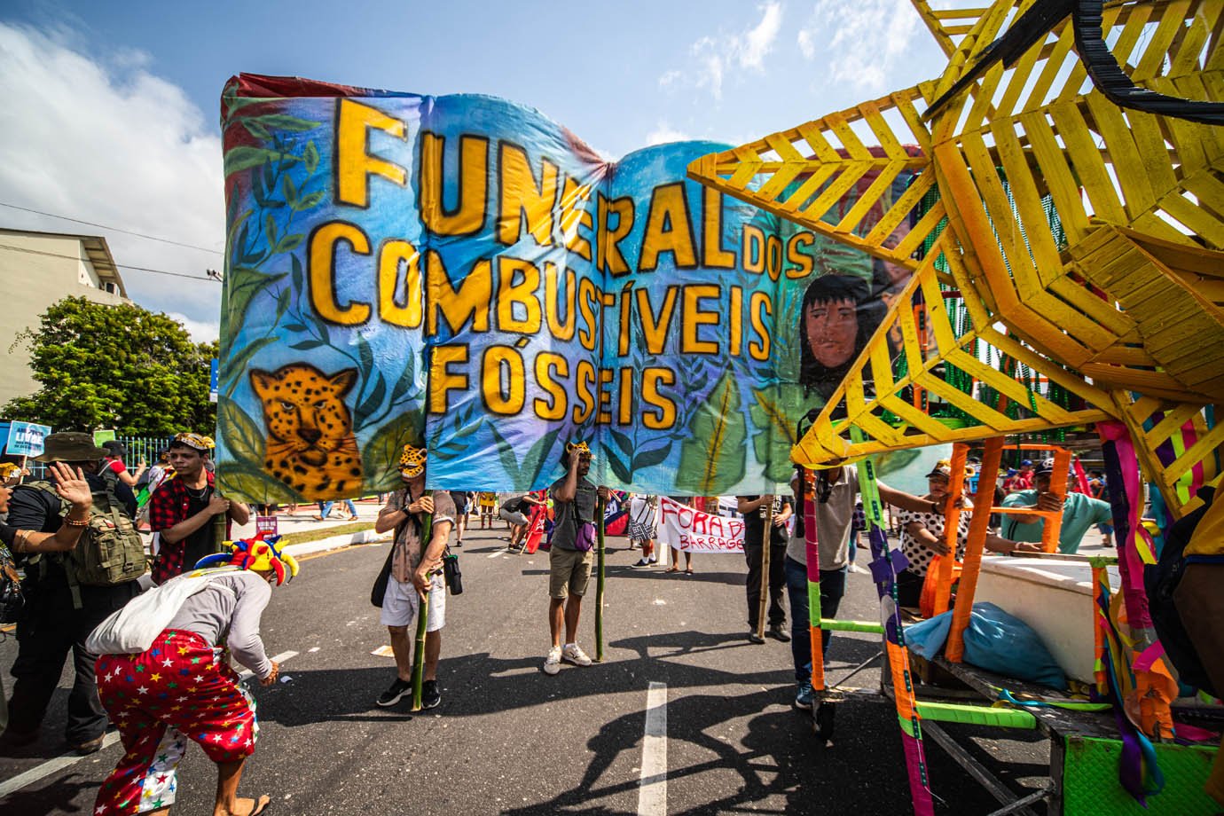 'Não podemos esperar': países pedem fim dos combustíveis fósseis na COP30