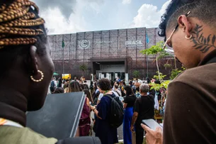 Após incêndio e caos, COP30 reabre Zona Azul, onde ocorrem negociações