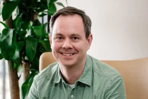 Imagem referente à matéria: Como esse empresário transformou uma lacuna ignorada em um negócio lucrativo com foco em aposentados