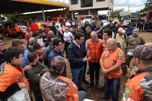 Imagem referente à matéria: Após tornado, governo mobiliza reconstrução em Rio Bonito do Iguaçu