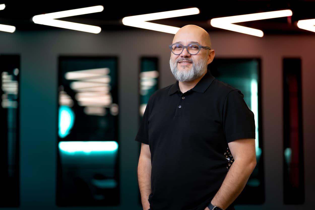 Com dados de R$ 140 mi gastos em mídia, Brivia lança IA para apoiar CMOs