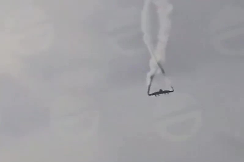 Avião militar turco cai na Geórgia com 20 a bordo; veja vídeo