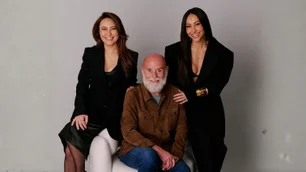 Imagem referente à matéria: Sabrina e Karina Sato entram no Camarote Nº1 e reforçam disputa no Carnaval do Rio