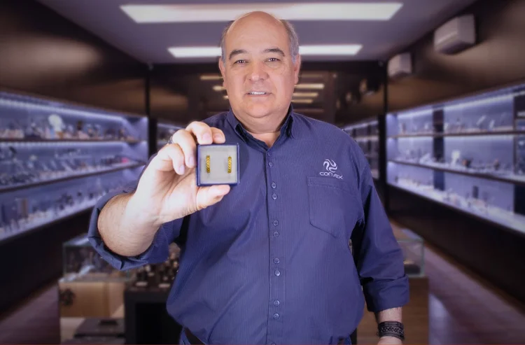 Rinaldo Monaco, da Convex Joias: “Se você tem uma aliança de aço, ela vai durar o resto da vida. Em mil anos ela vai estar igual, não vai estragar” (Convex/Divulgação)