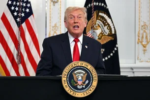 Trump diz que vai ampliar combate a traficantes venezuelanos por terra