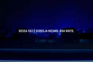 Após saída de Bonner, Amstel revive 'meme da latinha' em homenagem