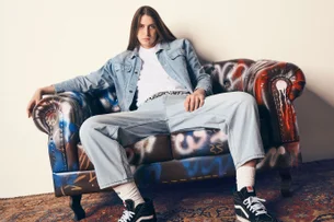 Ser 'esquisito' está em alta — e a Vans trouxe o Felca pra provar