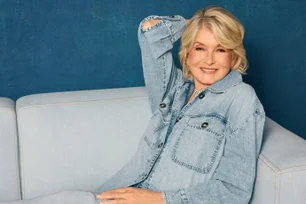 Imagem referente à matéria: Por que a American Eagle trocou Sydney Sweeney por Martha Stewart