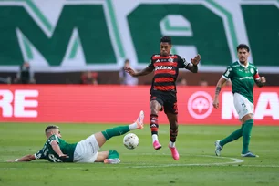 Imagem referente à matéria: Final da Libertadores: veja os principais lances e cartões do 1º tempo