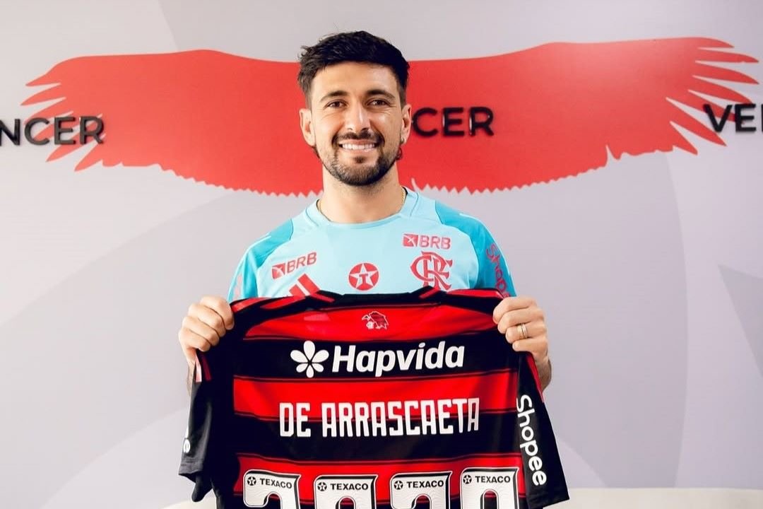 Flamengo renova contrato com Arrascaeta até 2028