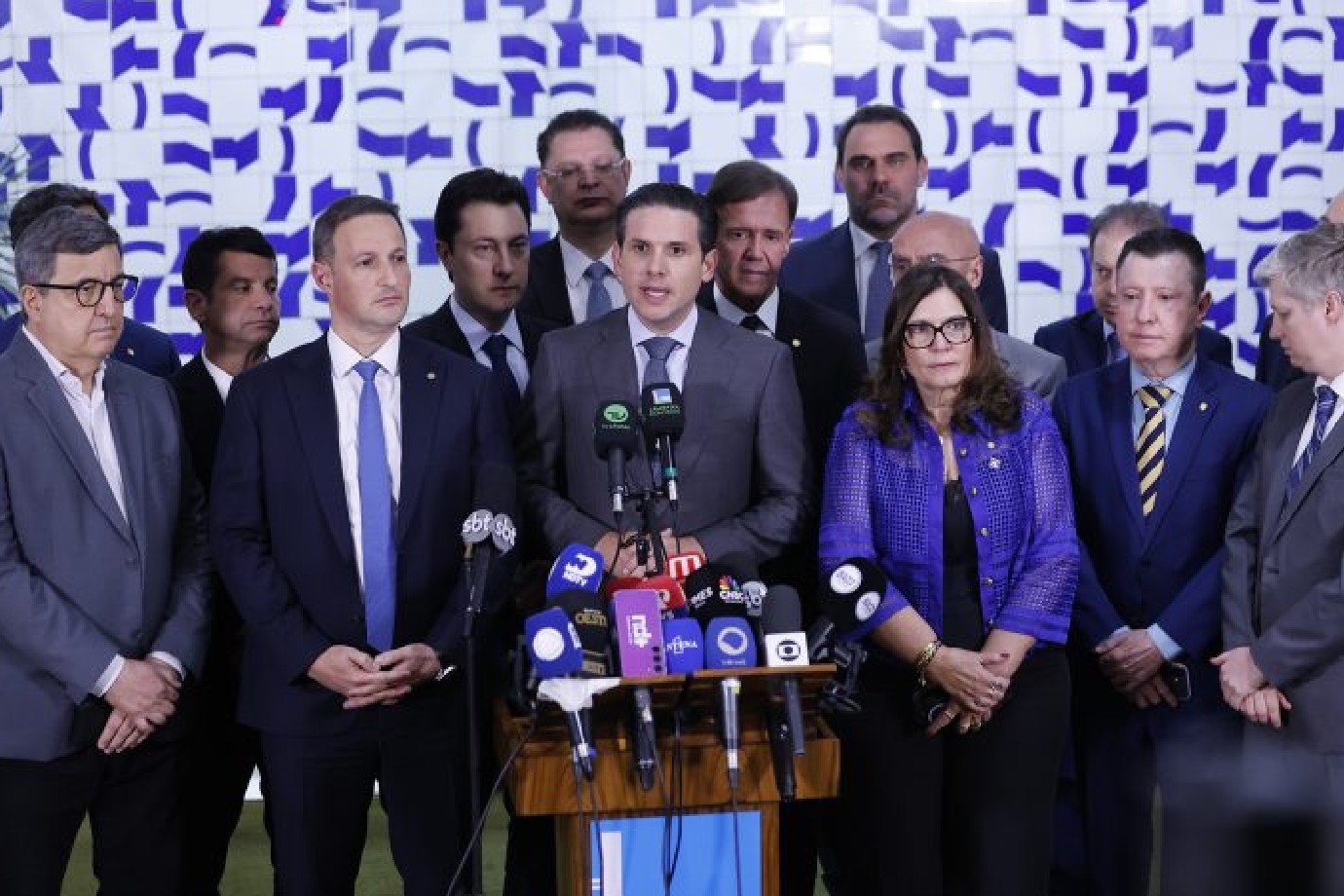 Derrite apresenta novo texto que altera marco legal de combate ao crime organizado