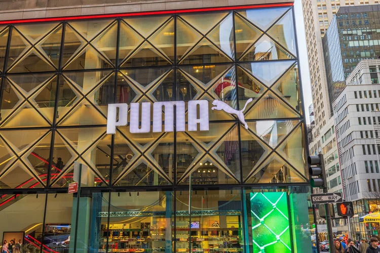 Puma: antes da disparada, os papéis da empresa acumulavam queda de 62% no ano (Alexander Shapovalov/Getty Images)