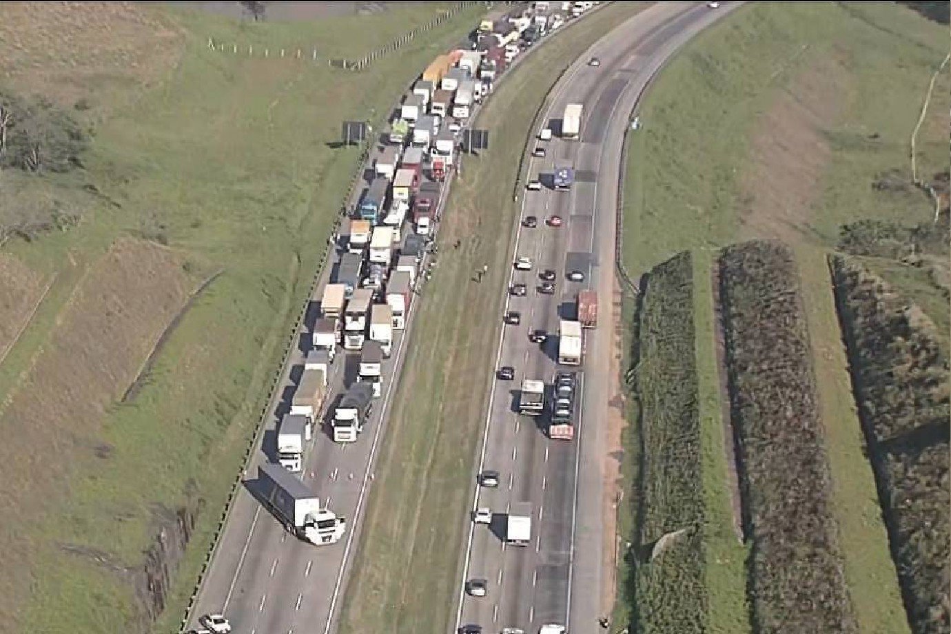 Após bloquear Rodoanel, motorista confessa ter inventado história de falsa bomba à polícia