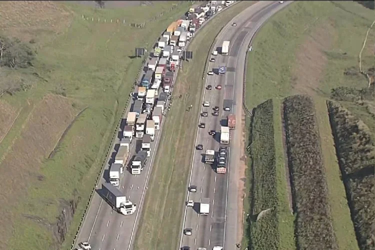 Bomba no Rodoanel: motorista prestou depoimento após suspeita de ataque (TV Globo/Reprodução)