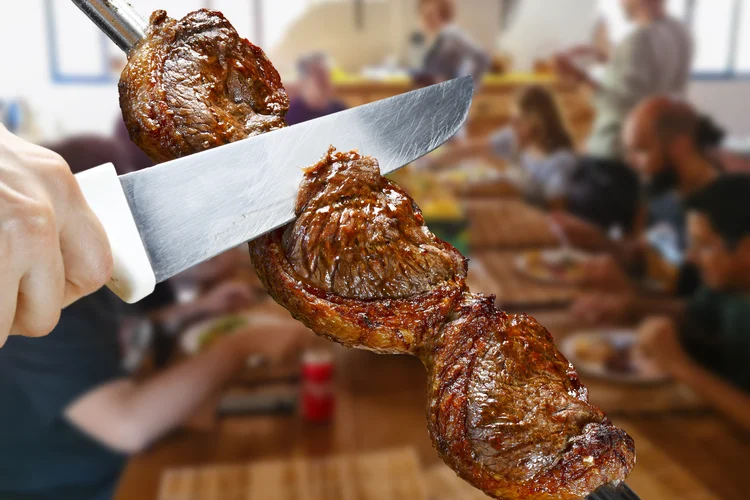 Churrasco: picanha subiu 7,68% neste ano, segundo o IBGE (Freepik/Divulgação)
