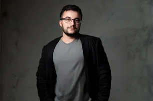 Como esse economista dobrou faturamento ensinando brasileiros a lidar com o dinheiro