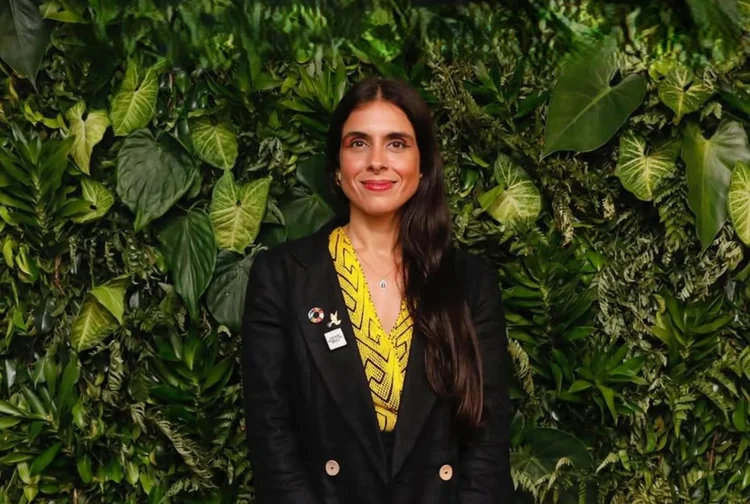 Fernanda Simon, fundadora da Fashion Revolution: "Quando entendi a urgência da crise climática, ficou claro que o modelo tradicional da moda não se sustentava" (Reprodução / Redes sociais)
