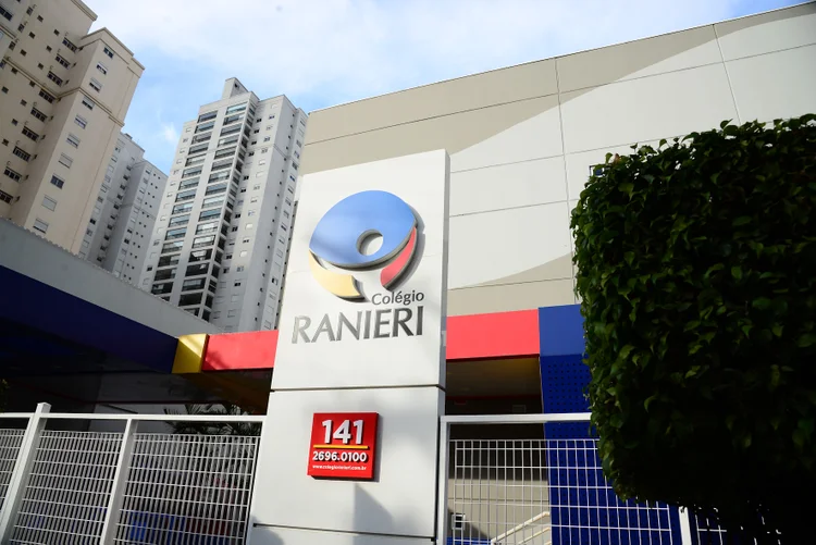 Projetos que simulam o mercado de trabalho ainda são raros no ensino médio — mas no Colégio Ranieri, fazem parte da rotina desde 2009 (Arquivo Pessoal)