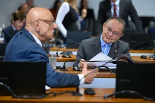 Entenda PEC que permite que professores acumulem outros cargos públicos