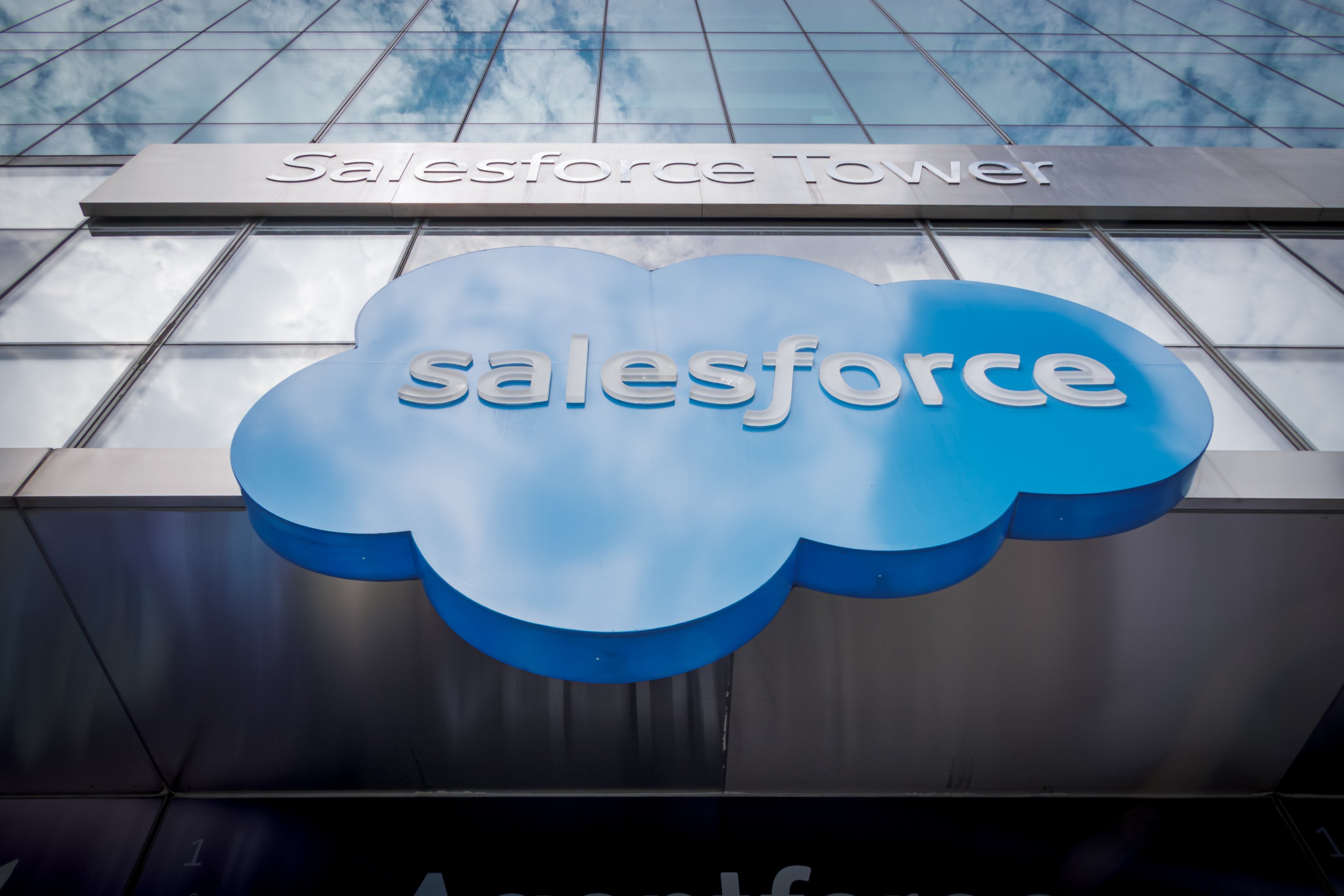 Salesforce vai mudar de nome? CEO diz que foco é IA, não mais nuvem