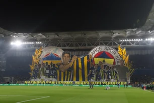 Imagem referente à matéria: Fenerbahçe x Galatasaray: a rivalidade que fez até o McDonald's mudar de cor