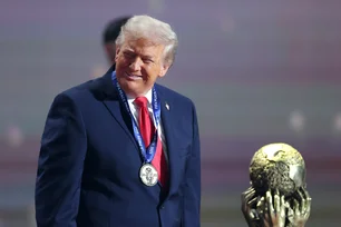 Imagem referente à matéria: Trump sugere trocar nome do futebol americano para evitar confusão com futebol