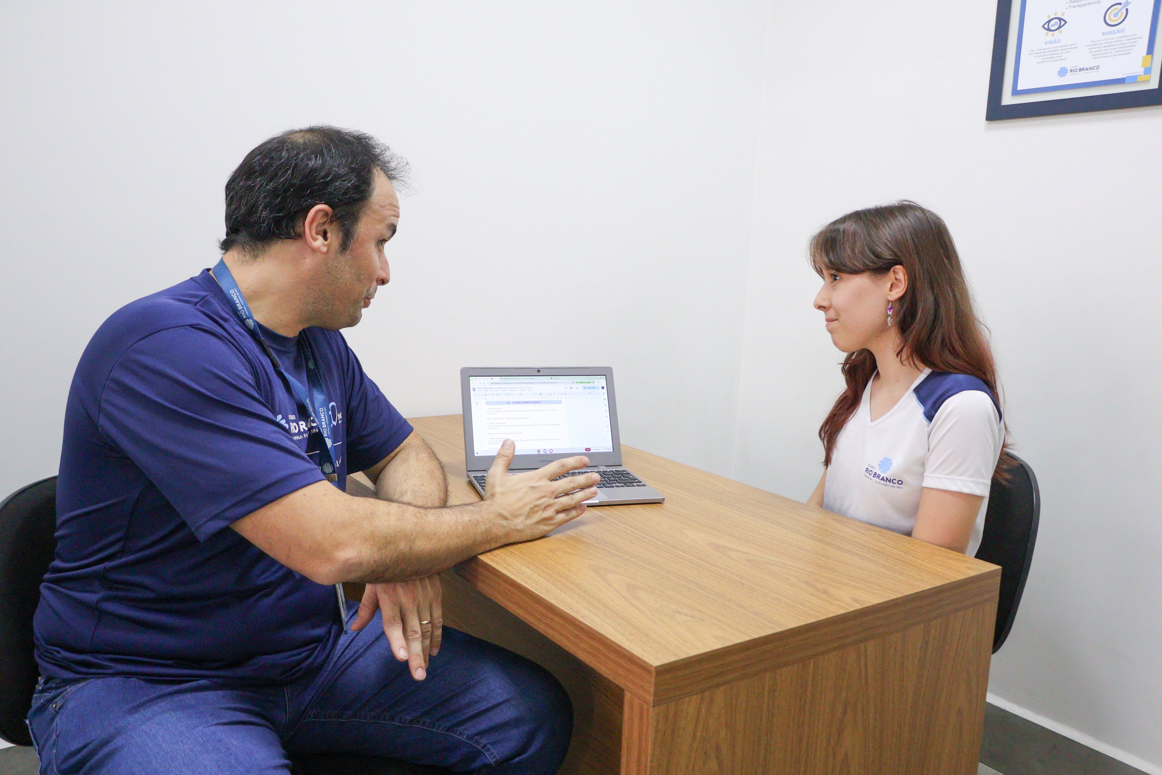 Escola rompe modelo ‘igual para todos’ e adota mentoria individual para alunos – e sonhos – diversos