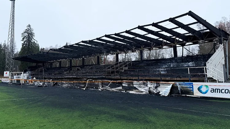 FC Haka: veja como ficou o estádio Factory Field na Finlândia após incêndio nesta quinta-feira, 11 (Reprodução/Redes Sociais (X/@eurowacther))