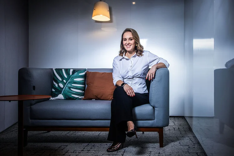Priscyla Laham, CEO da Microsoft Brasil: terceira mulher a comandar a empresa no país, ela assume em meio à expansão da IA e à estratégia de capacitação em larga escala. (Leandro Fonseca /Exame)