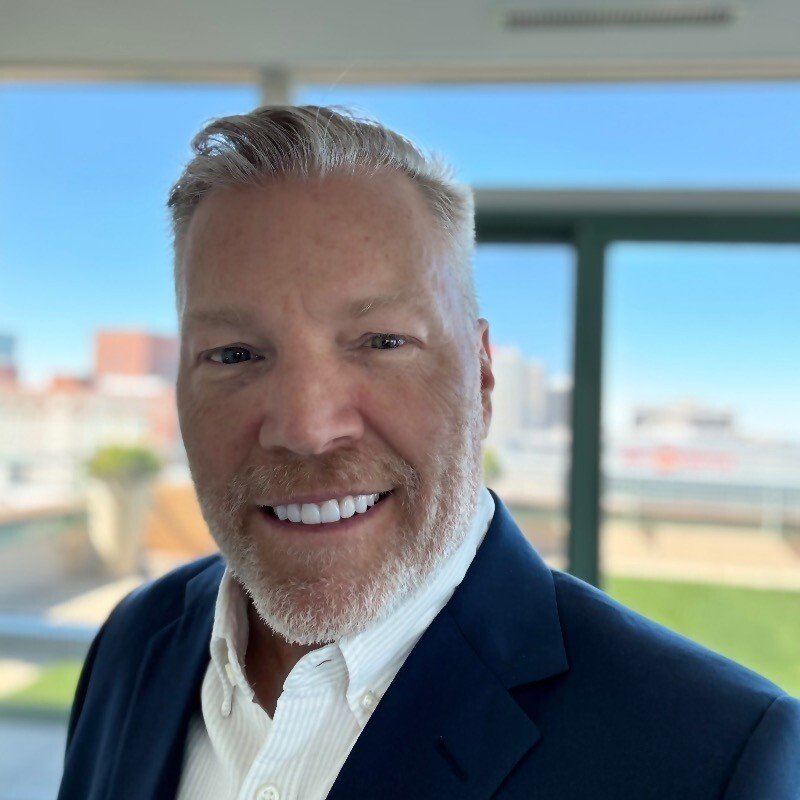 Sem investidores e com uma van usada, ele criou um negócio de US$ 1 bilhão