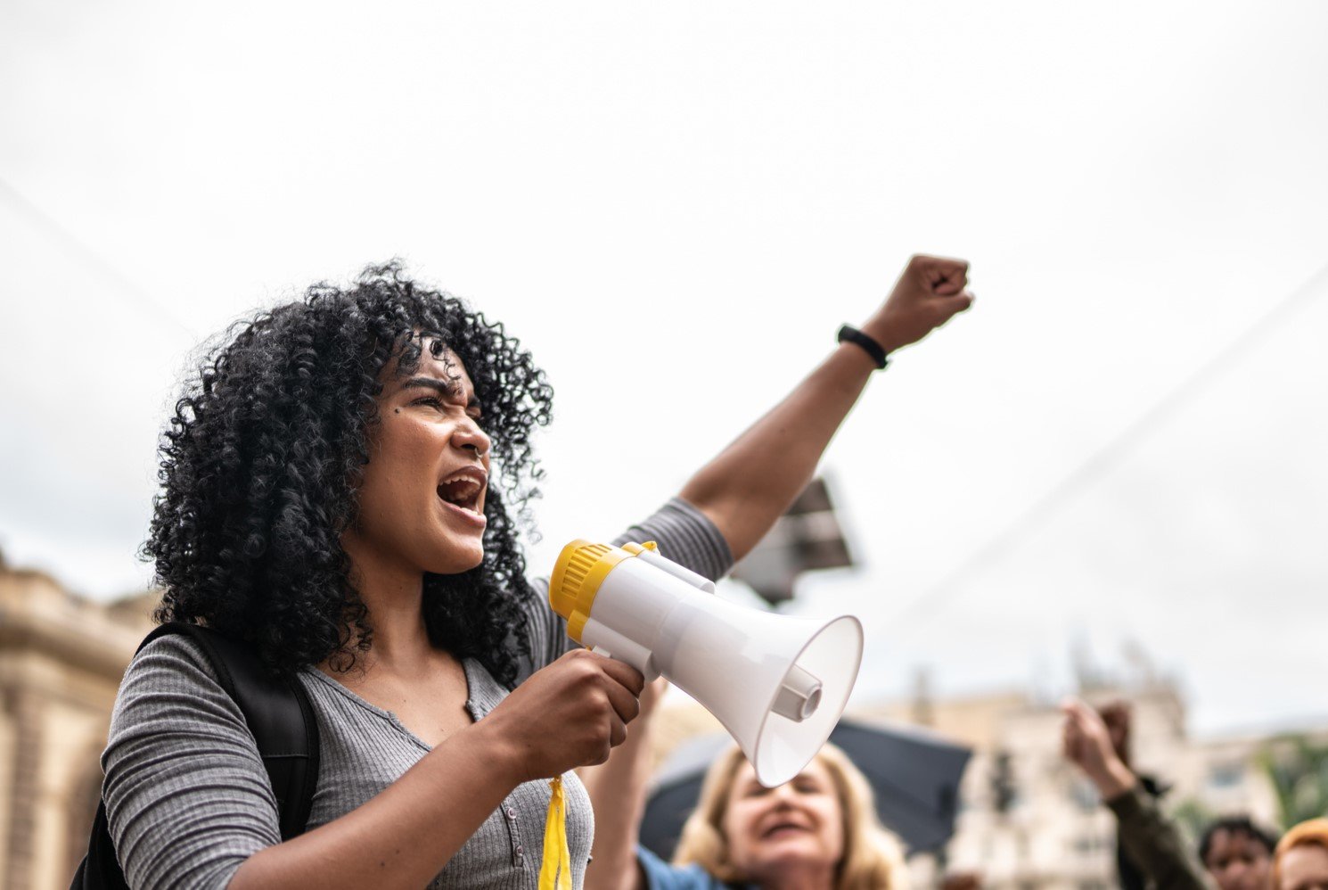 Bússola Vozes: a democracia passa pelo voto das mulheres