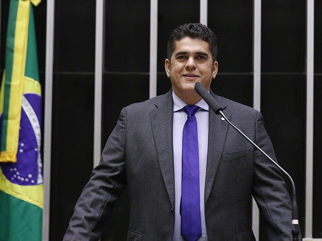Policial sacou R$ 48 milhões para deputado Antonio Doido, diz PF