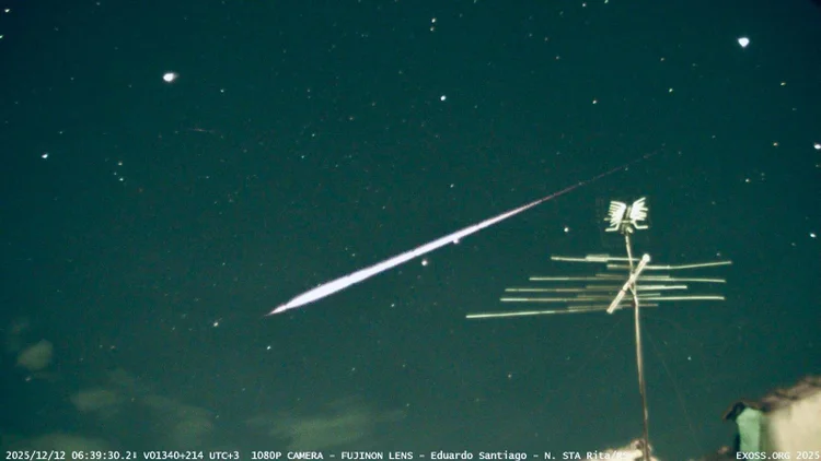 Chuva de meteoros: asteroides Geminidas foram vistos e fotografados em Nova Santa Rita, no Rio Grande do Sul. (Reprodução/Eduardo Santiago/Projeto Exoss)