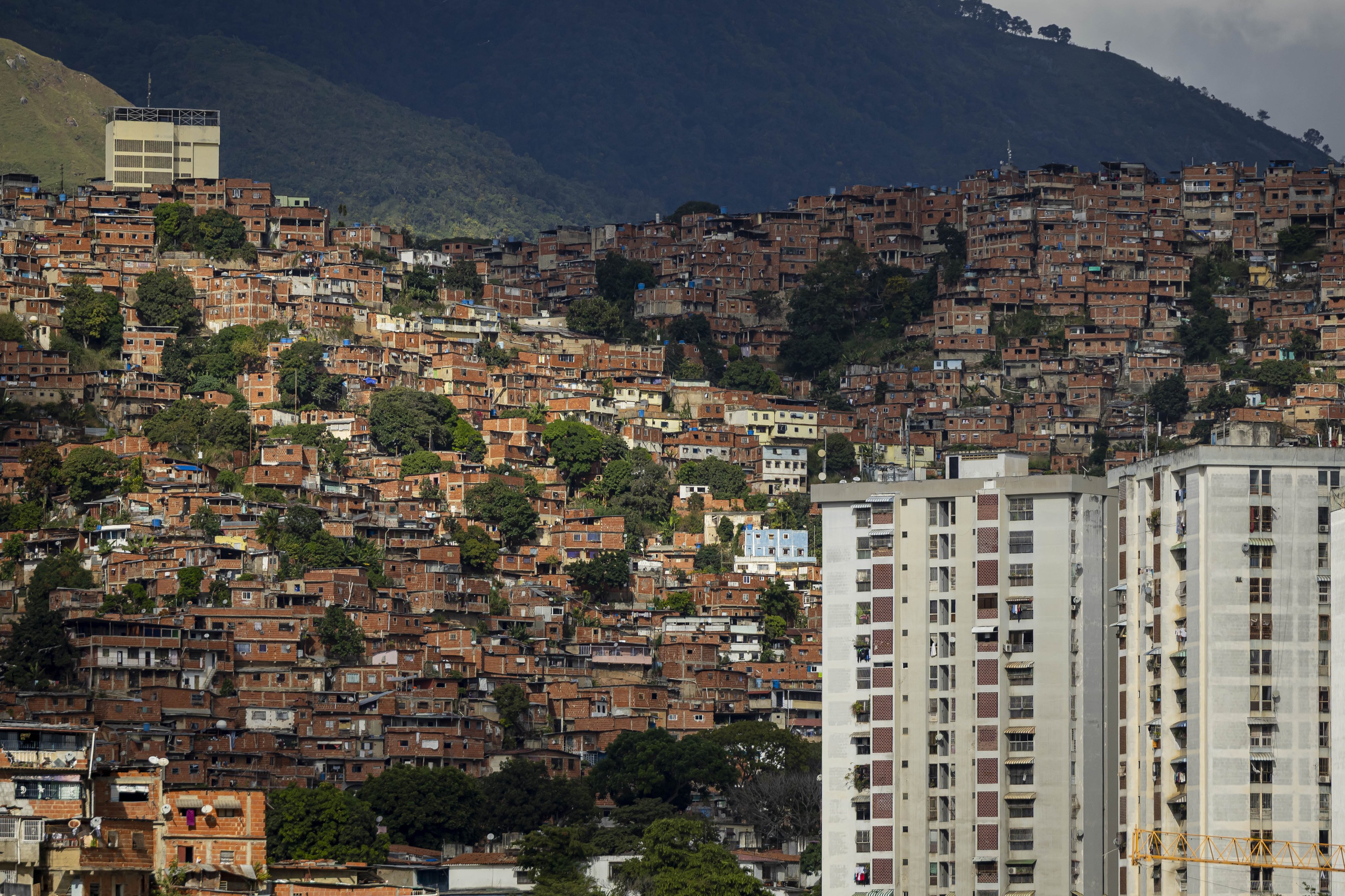 Governo da Venezuela atribui tiros em Caracas a 'drones não autorizados'