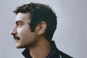 Dario Vitale deixa a direção da Versace após compra pela Prada