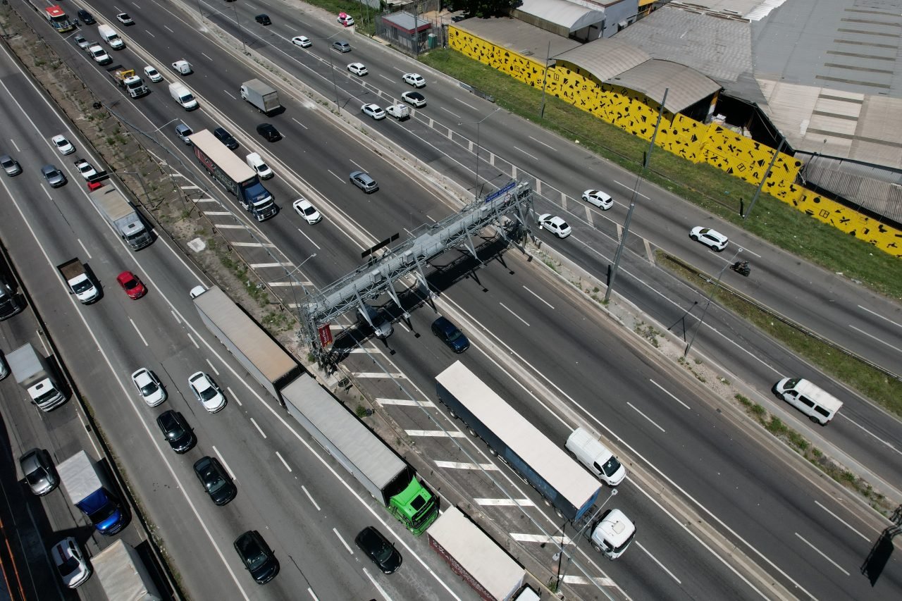 Novo pedágio na Dutra será mais caro em feriados; veja como vai funcionar