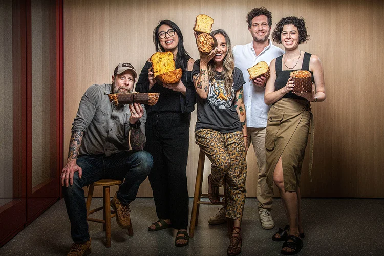 Degustação de panetones Exame 2025: André Mifano, Veronica Kim, Carole Crema, Fellipe Zanuto e Júlia Storch (Leandro Fonseca/Exame)