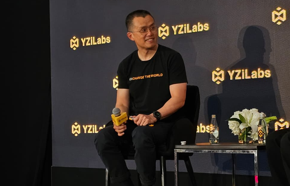 Ex-CEO da Binance descarta retorno à empresa e vê adoção de cripto como 'processo lento'