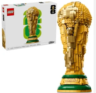 Imagem referente à matéria: Troféu da Copa do Mundo ganha versão em Lego; veja fotos