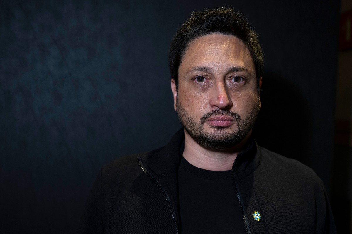 Copa Feminina no Brasil é 'prêmio contra anos de discriminação', diz Arthur Elias